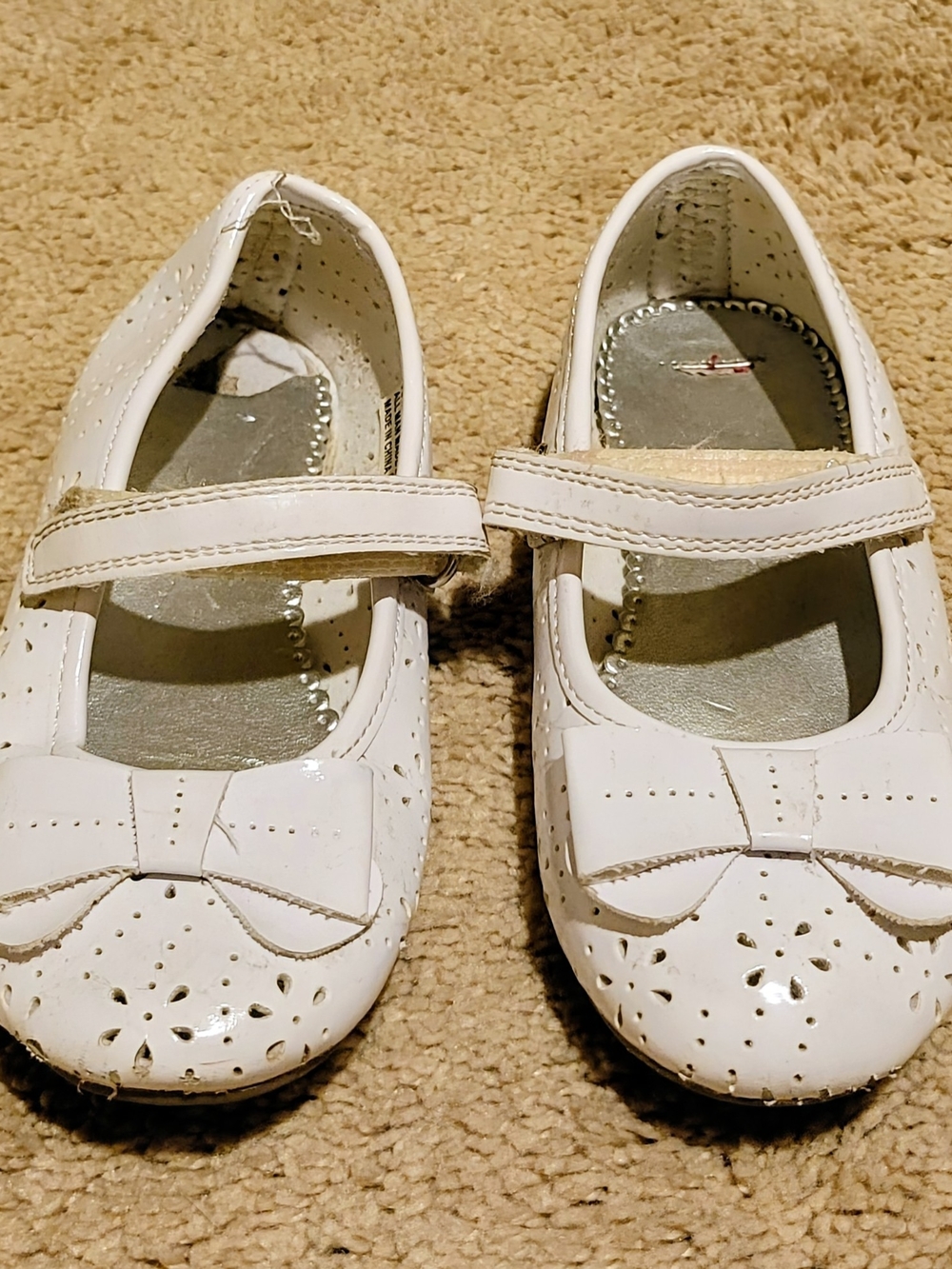 Lily White Patent Mary Jane Shoes with Bow